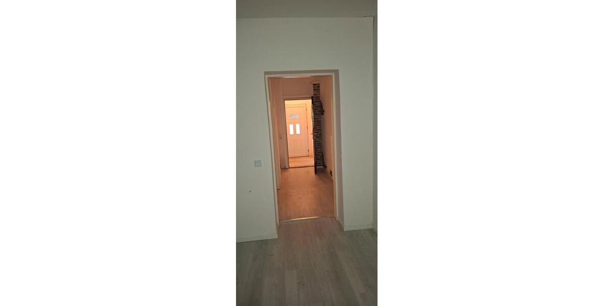 Etagenwohnung Kiel Friedrichsort - 2.5 Zimmer, 100 m&sup2;, 850&euro; | Angebot:26312197