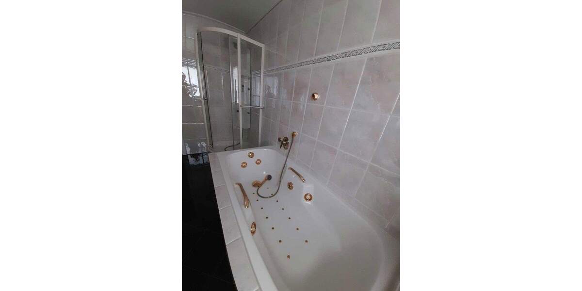 Hochwertiges Mehrfamilienhaus Gute Verkehrsanbindung Nähe Naherholungsgebiet 9 zimmer