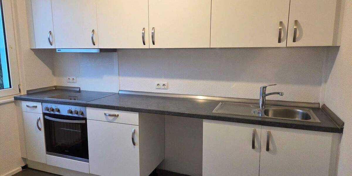 Familien aufgepasst: 4 Zimmer Wohnung + 2 Balkone, Einbauküche, Gäste-WC 4 zimmer