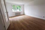 NEU*NEU*NEU*: modernisierte 3 Zimmer + Balkonblick ins Grüne, neue Einbauküche, Gäste-WC, Aufzug