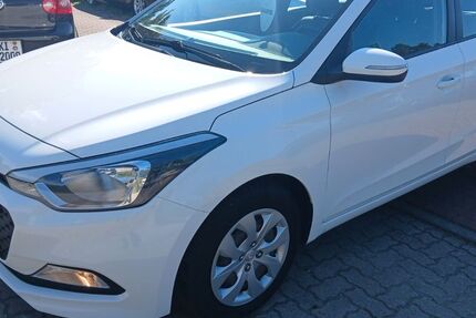 Hyundai i20 105.000 km 7.499 &euro; Gettorf 24214