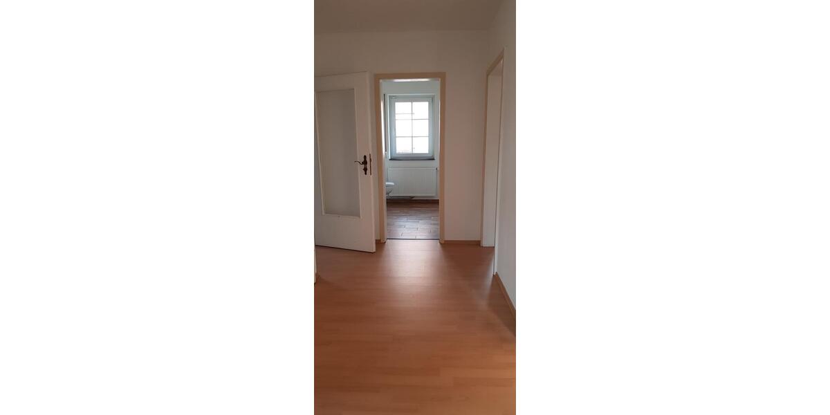 Dachgeschoßwohnung Osterrönfeld - 2.5 Zimmer, 65 m&sup2;, 575&euro; | Angebot:25380668