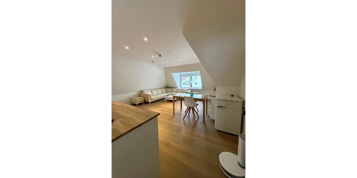 Dachgeschoßwohnung Molfsee - 4 Zimmer, 74 m&sup2;, 600&euro; | Angebot:24876335