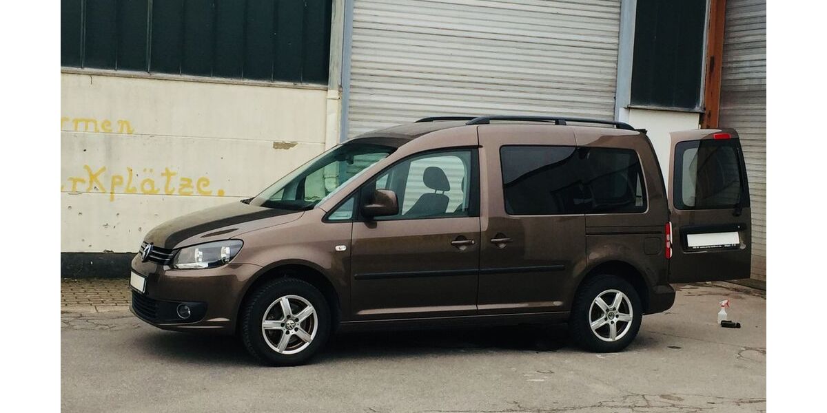 VW Caddy 179.000 km 7.999 &euro; Neumünster 24536