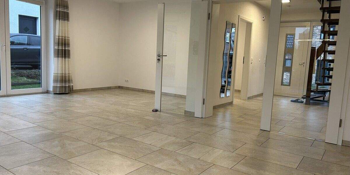 Mehrfamilienhaus, Wohnhaus Preetz - 4 Zimmer, 154 m&sup2;, 1.750&euro; | Angebot:25523410