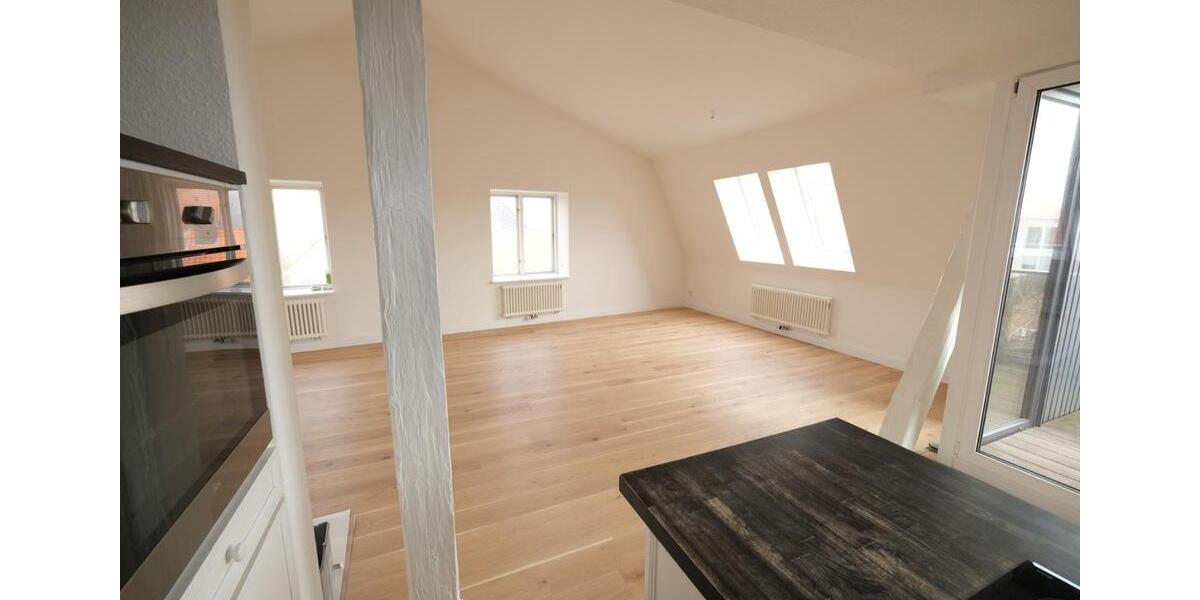 Dachgeschoßwohnung Eckernförde - 3 Zimmer, 117 m&sup2;, 1.750&euro; | Angebot:25921077
