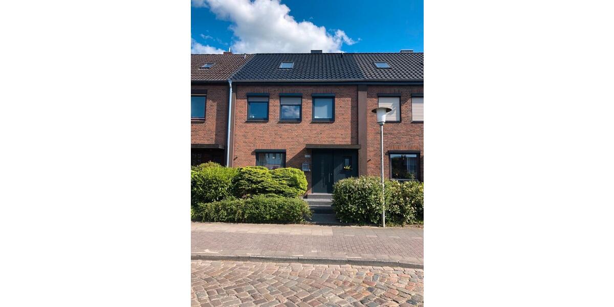 Reihenhaus Preetz - 6 Zimmer, 126 m&sup2;, 419.000&euro; | Angebot:27004425