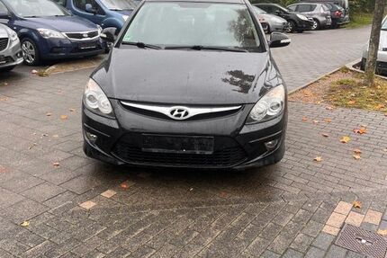Hyundai i30 236.000 km 2.790 &euro; Trappenkamp 24610