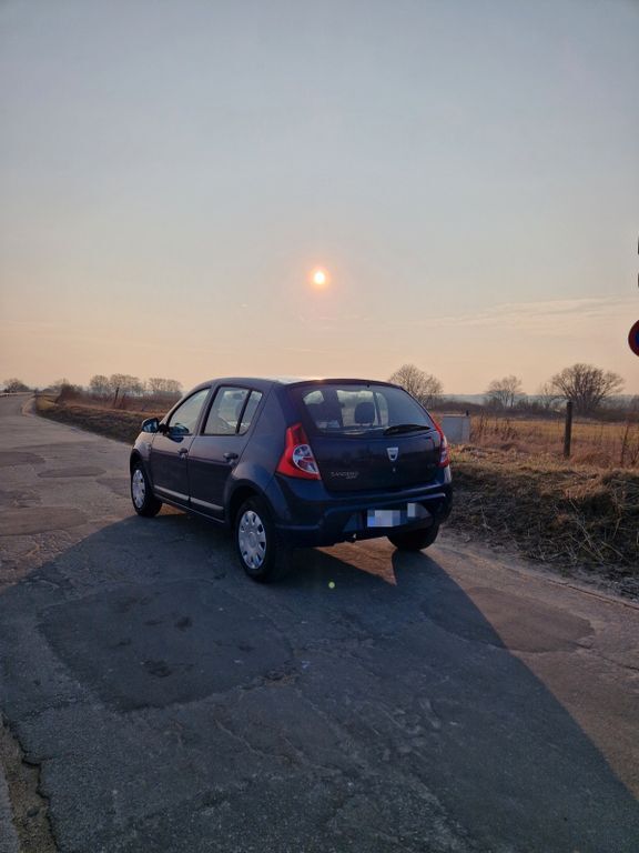Dacia Sandero 120.000 km 1.500 € Kiel 24118