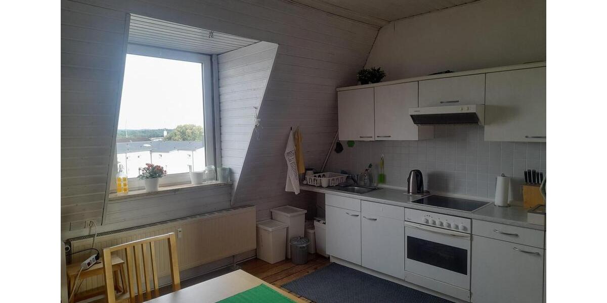 Dachgeschoßwohnung Kiel Wik - 2 Zimmer, 55 m&sup2;, 700&euro; | Angebot:25081745