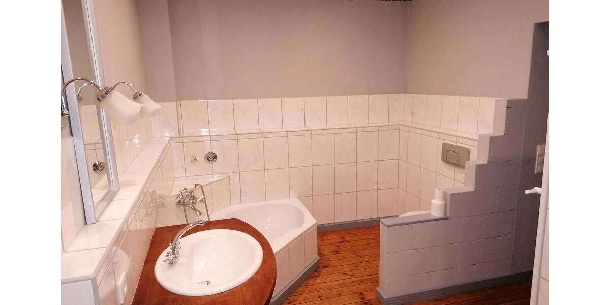 Terrassenwohnung Kiel Gaarden-Ost - 3 Zimmer, 125 m&sup2;, 1.250&euro; | Angebot:26094424