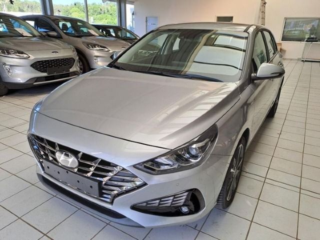 i30