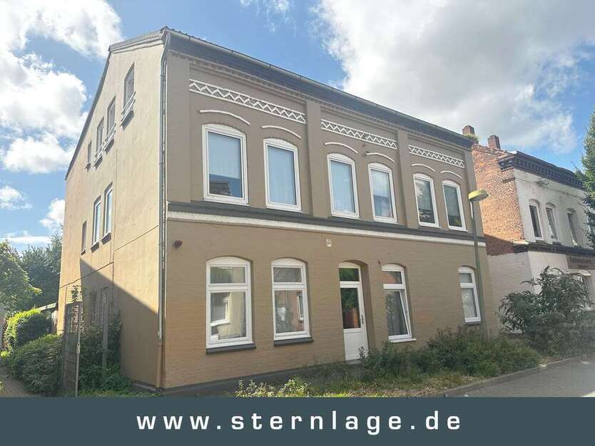 Haus zum Kaufen in Neumünster 469.000 € 342.5 m²