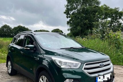 Ford Kuga 132.000 km 14.500 &euro; Nortorf 24589