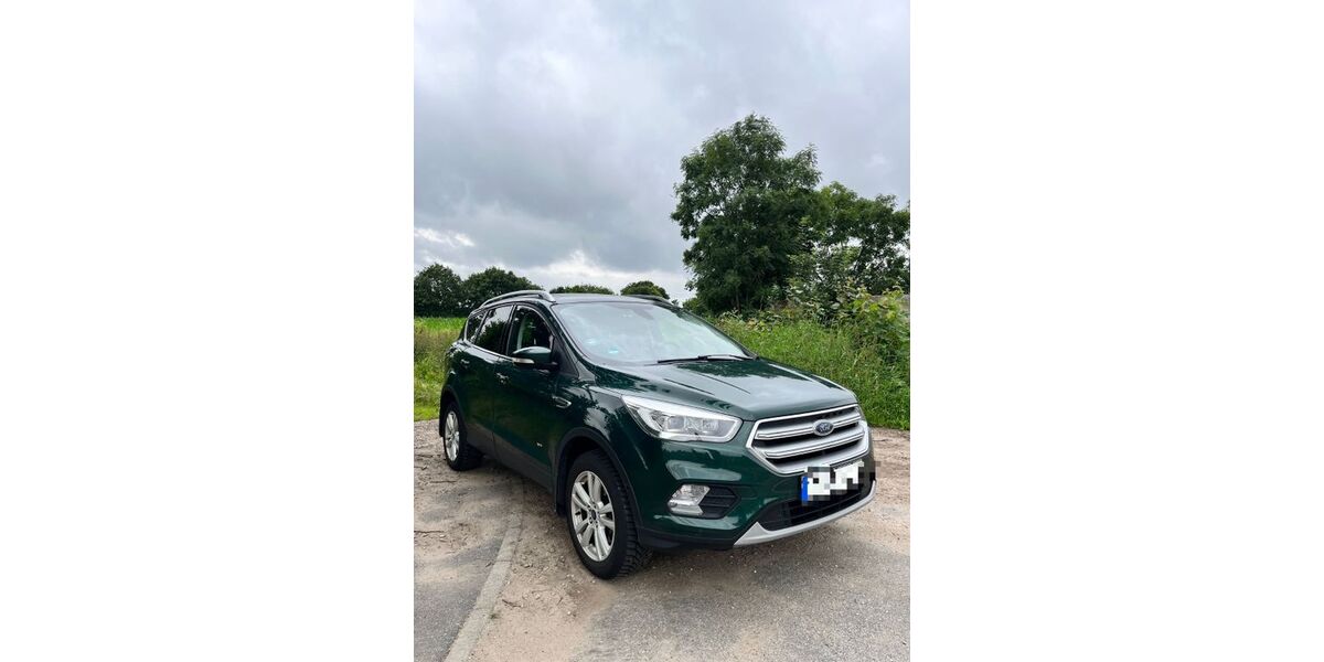 Ford Kuga 132.000 km 14.500 &euro; Nortorf 24589