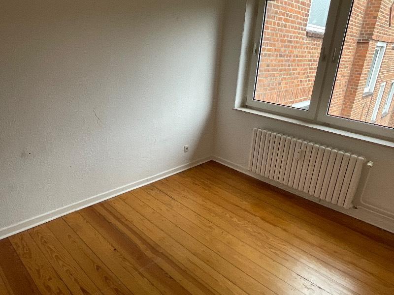 Schöne 3,5-Zimmer-Wohnung in Kiel zimmer