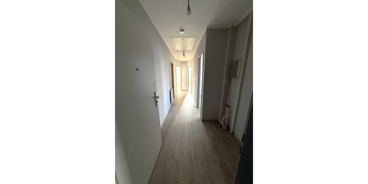 Dachgeschoßwohnung Kiel Ellerbek - 3 Zimmer, 70 m&sup2;, 899&euro; | Angebot:25380666