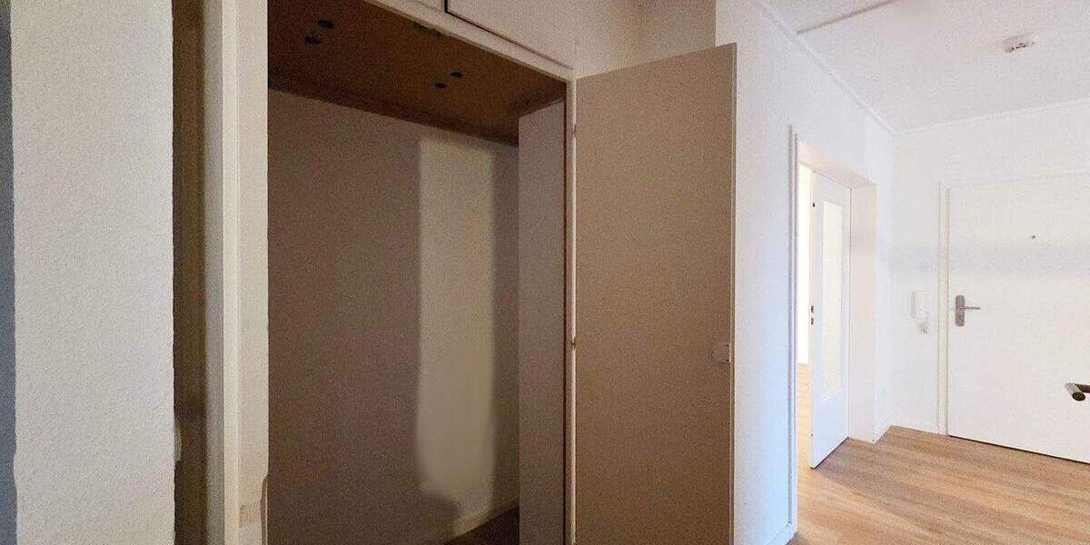 Familien aufgepasst: 4 Zimmer Wohnung + 2 Balkone, Einbauküche, Gäste-WC 4 zimmer