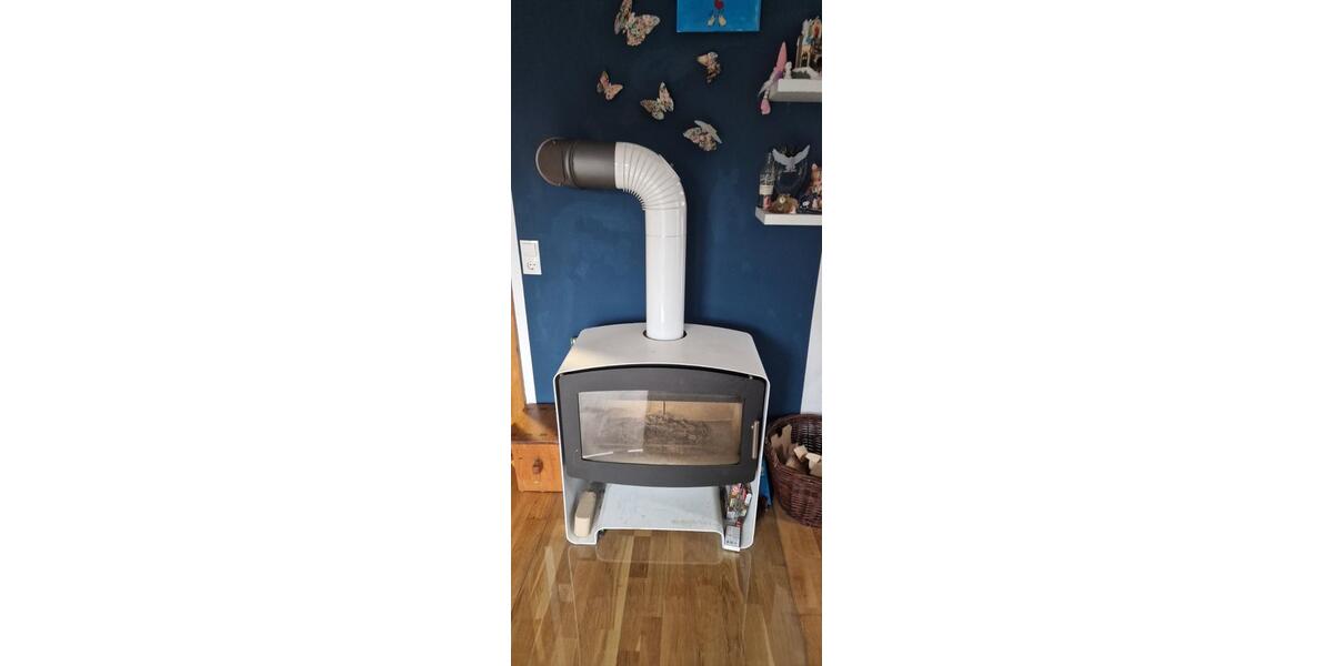 Idyllisches gelegenes Haus mit großem Garten und Kaminofen 8 zimmer