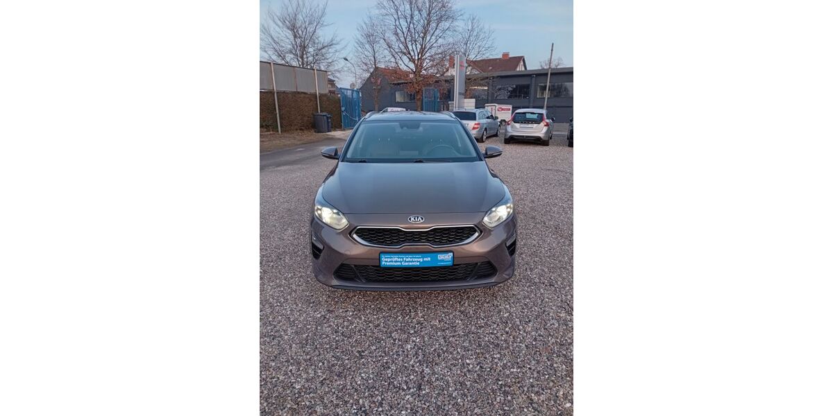 Kia ceed Sportswagon 79.000 km 14.369 &euro; Kiel 24146