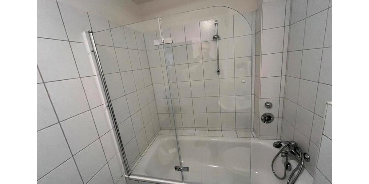 Etagenwohnung Neumünster - 2 Zimmer, 65 m&sup2;, 850&euro; | Angebot:26407993