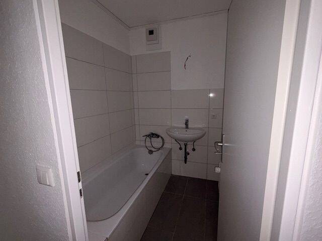 Etagenwohnung Kiel Mettenhof - 3 Zimmer, 82 m&sup2;, 816&euro; | Angebot:26273005
