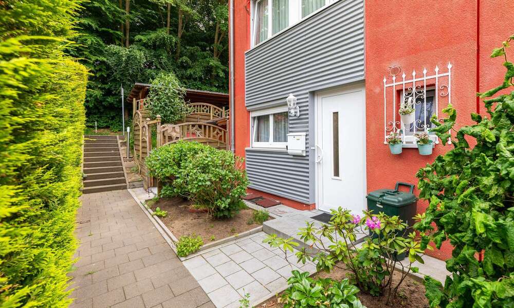 Haus zum Kaufen in Kiel 339.000 € 140 m² 5 zimmer