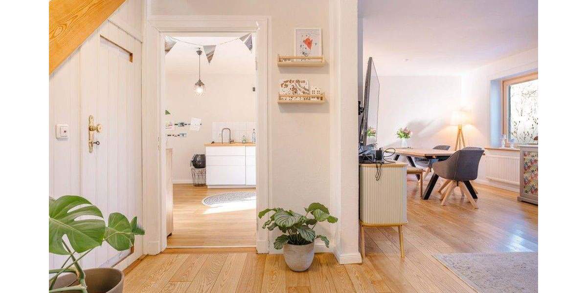 Reihenmittelhaus Kiel Südfriedhof - 3 Zimmer, 91 m&sup2;, 425.000&euro; | Angebot:25704654