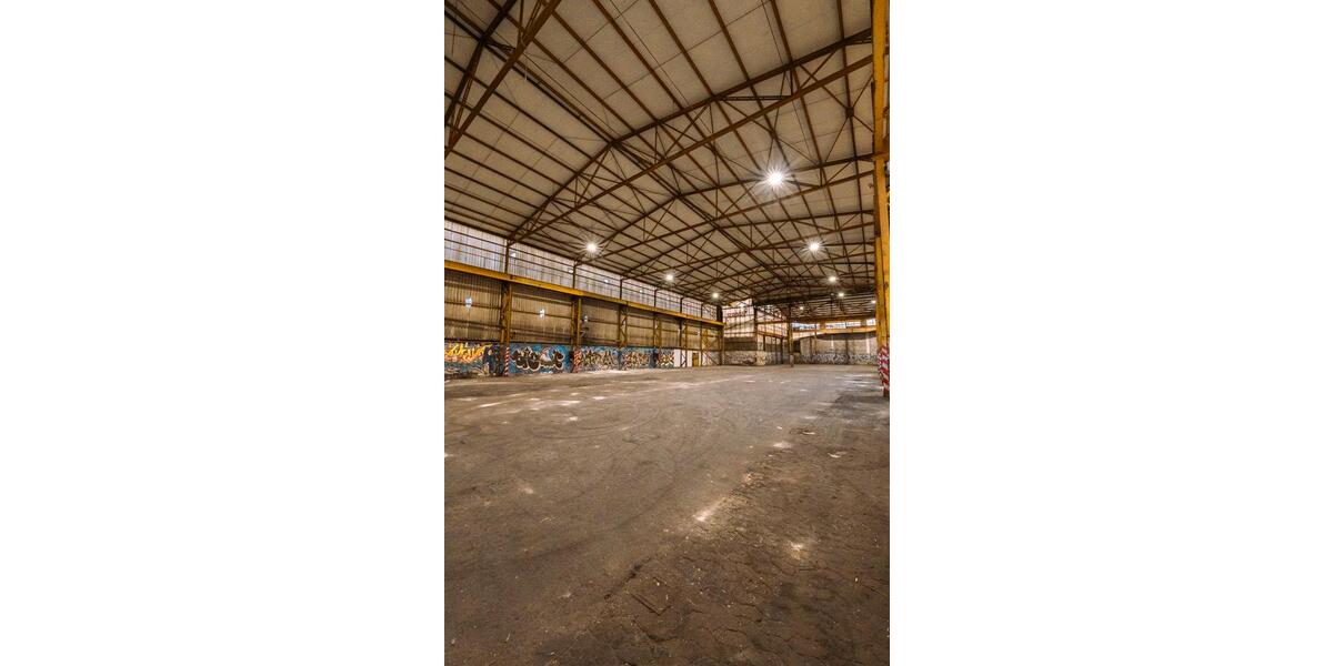 Lagerhalle - Gewerbehalle 2.000 m² in Kiel Zentrum - LKW geeignet zimmer