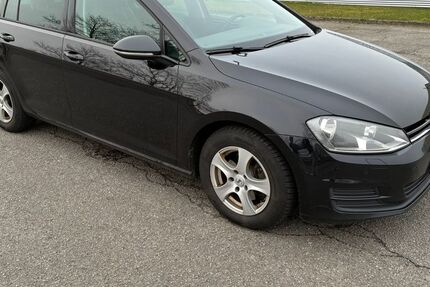 VW Golf 313.693 km 4.350 &euro; Kiel 24116