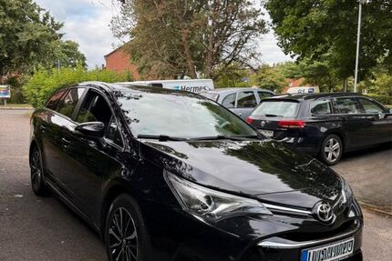 Toyota Avensis 89.000 km 18.500 &euro; Neumünster 24536
