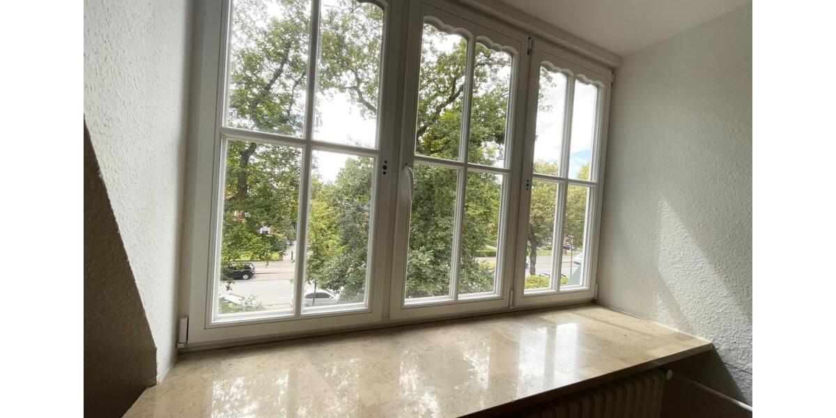 Dachgeschoßwohnung Neumünster - 2 Zimmer, 39 m&sup2;, 365&euro; | Angebot:25305453