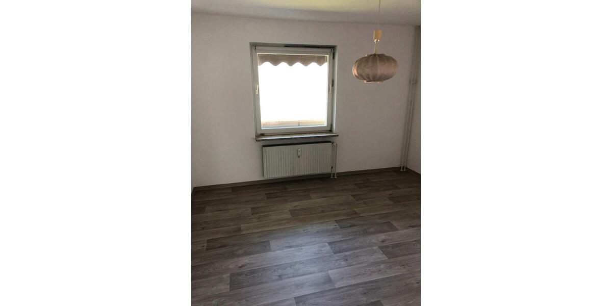 Etagenwohnung Büdelsdorf - 3 Zimmer, 72 m&sup2;, 139.000&euro; | Angebot:24991213