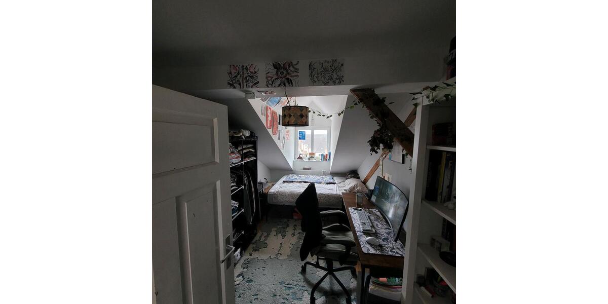 Dachgeschoßwohnung Kiel Blücherplatz - 3 Zimmer, 58 m&sup2;, 910&euro; | Angebot:26640114