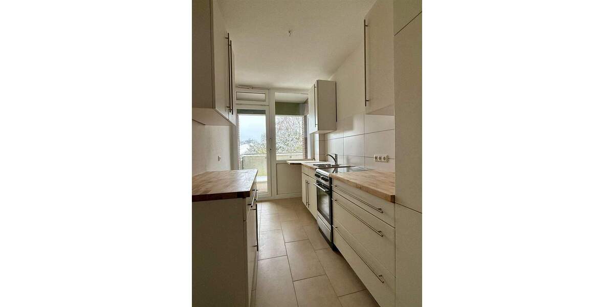 Etagenwohnung Raisdorf Raisdorf - 3 Zimmer, 79 m&sup2;, 1.000&euro; | Angebot:24532393