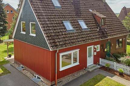 Haus zum Kaufen in Flintbek 325.000 € 87 m²