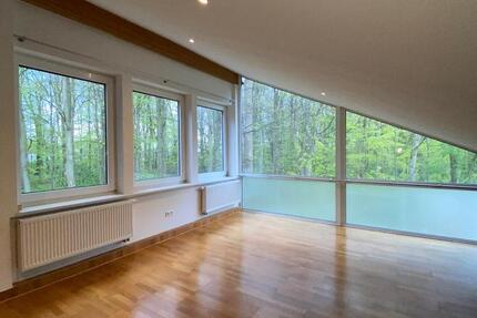 Ab 01.05. Helle Wohnung in Ellerbek-Wellingdorf direkt am Park! 3.5 zimmer