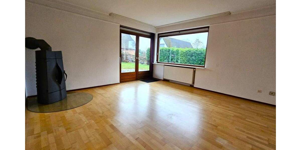 Einfamilienhaus mit Büro und großer Garage in Molfsee 7 zimmer