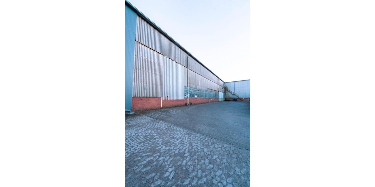 Lagerhalle - Gewerbehalle 2.000 m² in Kiel Zentrum - LKW geeignet zimmer