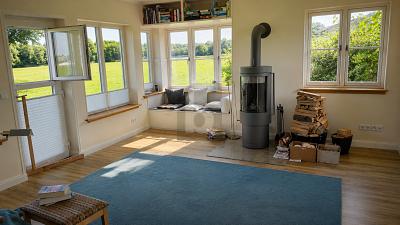 KANALIDYLLE MIT SÜDTERRASSE UND KAMIN - Einfamilienhaus Sehestedt | Angebot:27341322