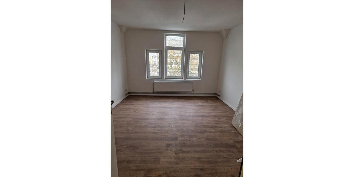 Etagenwohnung Neumünster Böcklersiedlung - 4 Zimmer, 100 m&sup2;, 1.550&euro; | Angebot:25472630