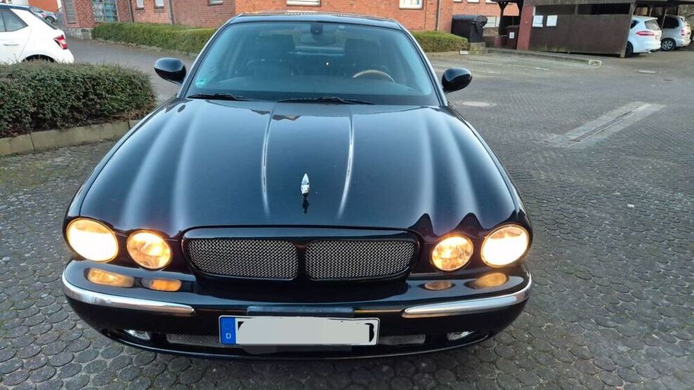 XJR