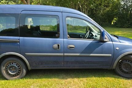 Opel Combo 181.900 km 2.890 &euro; Timmaspe 24644