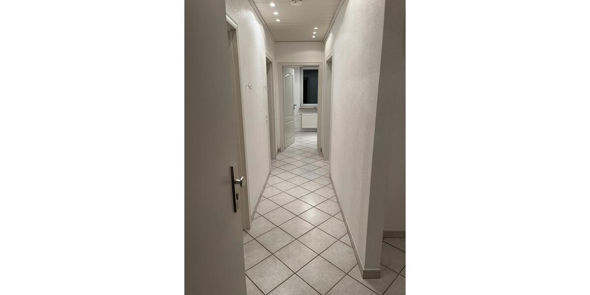 Etagenwohnung Büdelsdorf - 3 Zimmer, 74 m&sup2;, 169.000&euro; | Angebot:27157052