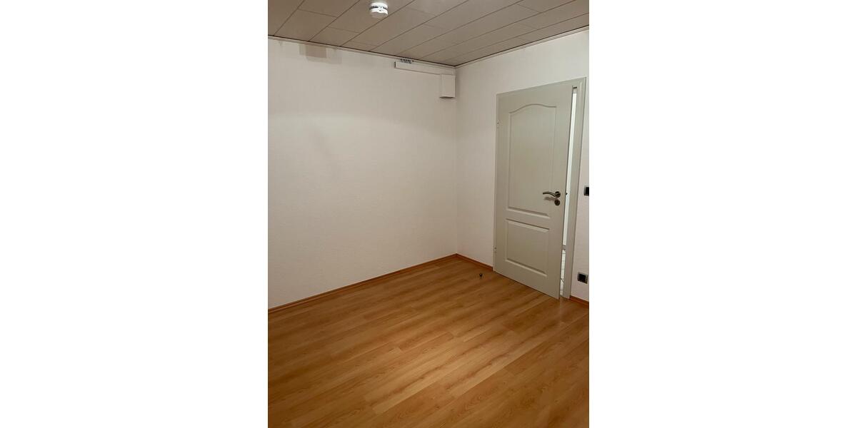 Etagenwohnung Büdelsdorf - 3 Zimmer, 74 m&sup2;, 169.000&euro; | Angebot:27157052