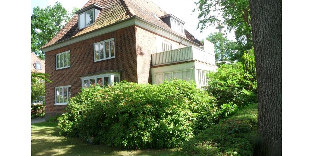 Dachgeschoßwohnung Neumünster - 2 Zimmer, 39 m&sup2;, 365&euro; | Angebot:25305453