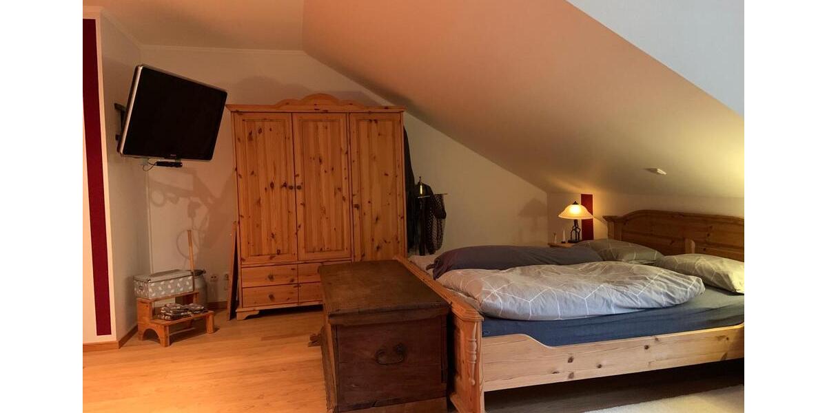 Dachgeschoßwohnung Kiel Elmschenhagen - 3 Zimmer, 115 m&sup2;, 1.250&euro; | Angebot:26137368