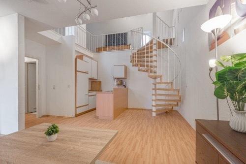 Maisonettenwohnung Kiel Gaarden-Ost - 2 Zimmer, 59 m&sup2;, 700&euro; | Angebot:26374311