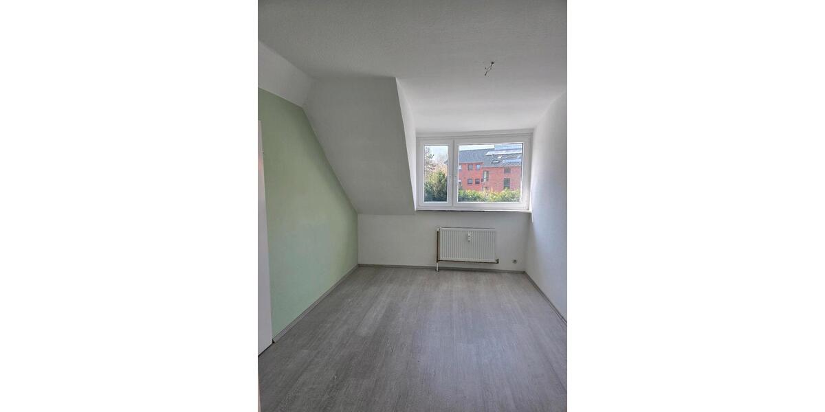 Etagenwohnung Neumünster Brachenfeld/Ruthenberg - 4.5 Zimmer, 91 m&sup2;, 140.000&euro; | Angebot:26392041