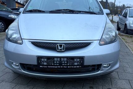 Honda Jazz 121.000 km 2.990 &euro; Trappenkamp 24610